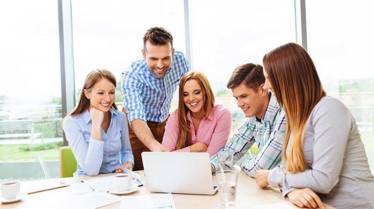 <br />
<b>Notice</b>:  Undefined variable: gal in <b>/storage/itbgorgf/topreport.bg/application/modules/default/views/default/services/view.phtml</b> on line <b>52</b><br />
